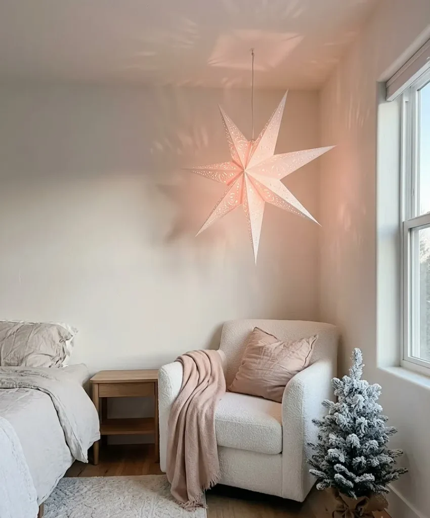 Star-shaped paper lantern